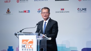 陳茂波展開英國訪問-歡迎更多企業及專業人士來港投資和發展