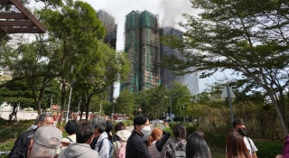 宏福苑五級火-居民流離失所形容財產-一鋪清袋--冀當局在樓宇重建時給予資助