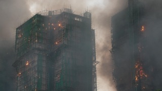 宏福苑五級火-屋苑前保安主管爆料指為便利工人出入-大廈關閉火警警報系統