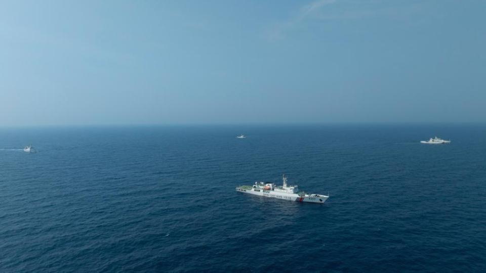 中國海警位台灣島以東海域開展執法巡查-針對日菲非法劃界採取必要行動