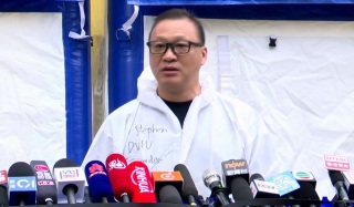 宏福苑五級火-DVIU主管-人員為保持較完整遺體-都採用徒手挖掘帶出災場