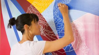 LAURA-ZHANG個展-Violet-Veil-大坑舉行-在紫色世界中追尋平衡