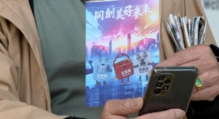 立法會選舉-選民持心意卡票站外打卡-冀選出為居民辦事的人