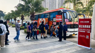 立法會選舉-祈福新邨安排免費巴士-接送港人業主到福田口岸回港投票