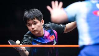 乒乓香港總決賽-王楚欽因傷退賽-林詩棟不敵張本無緣男單決賽