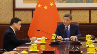 習近平聽取李家超述職報告-李強蔡奇丁薛祥參加會見