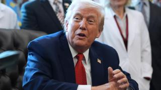 俄烏戰爭-特朗普-希望烏克蘭迅速同意和平計劃-時間過長俄將改變主意