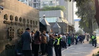 成都27歲女子家門口被刺斃案-疑犯患精神分裂一審判死緩