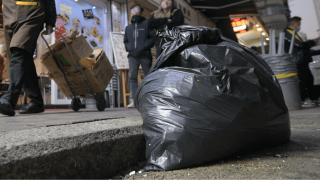 去年都市固廢棄置量385萬公噸連跌3年-人均棄置量每日1-4公斤