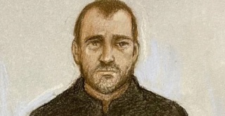 英前議員涉夥5男迷姦前妻13年被控56宗罪-女事主棄匿名權以公開身分面對司法程序