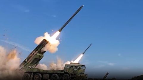 有片-多軍種兵力對台島南部相關海域火力突擊及實彈射擊-全部命中