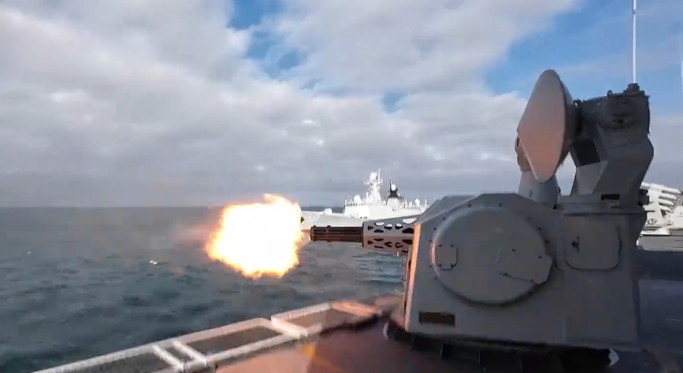 有片｜東部戰區軍事演習現場視頻《驅殲 破擊 遠襲》：聯合精打招招制敵