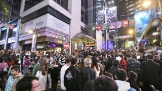 蘭桂坊協會稱今晚訂座率理想-倒數活動移師遮打道有助生意