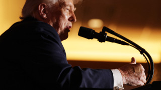 特朗普-服用阿士匹靈致手部瘀青-後悔照CT令人質疑健康