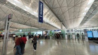 赴美港男寄艙行李藏伸縮棍-機場安檢斷正被捕