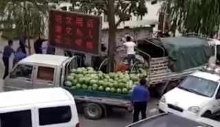 蘭州瓜農刺死城管案一審宣判-兩被告分別被判刑七年半及四年九個月