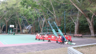 土瓜灣籃球架倒塌傷人-康文署上月中剛巡查-議員倡定維修時間表