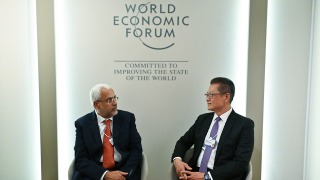 陳茂波抵瑞士展開世界經濟論壇年會行程-會晤阿曼經濟部長討論深化合作