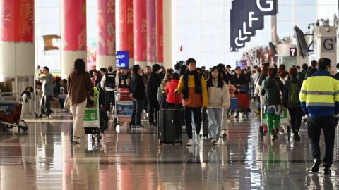 本港經濟-上月通脹率升至1-4--旅遊及進出交通費增