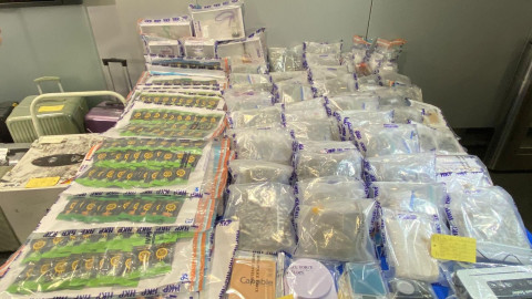 警破旺角住宅毒品倉　拘6人檢約520萬元毒品　