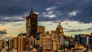 佬文青的世界----一命-二運-三信念--致力把澳門成為演唱會中心的-小肥-搭檔鍾楚霖