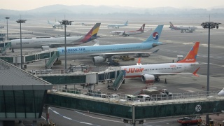 南韓5航空公司下周起禁止機艙內使用-尿袋-不得放上頭頂行李艙