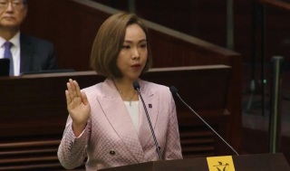 陳家珮就駕車逆線行駛致歉-稱會配合警方調查承擔法律後果