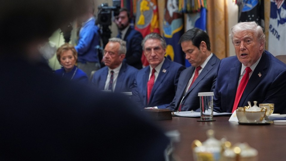 伊朗局勢-特朗普稱伊朗正與美對話-佩澤希齊揚-戰爭不符合雙方利益