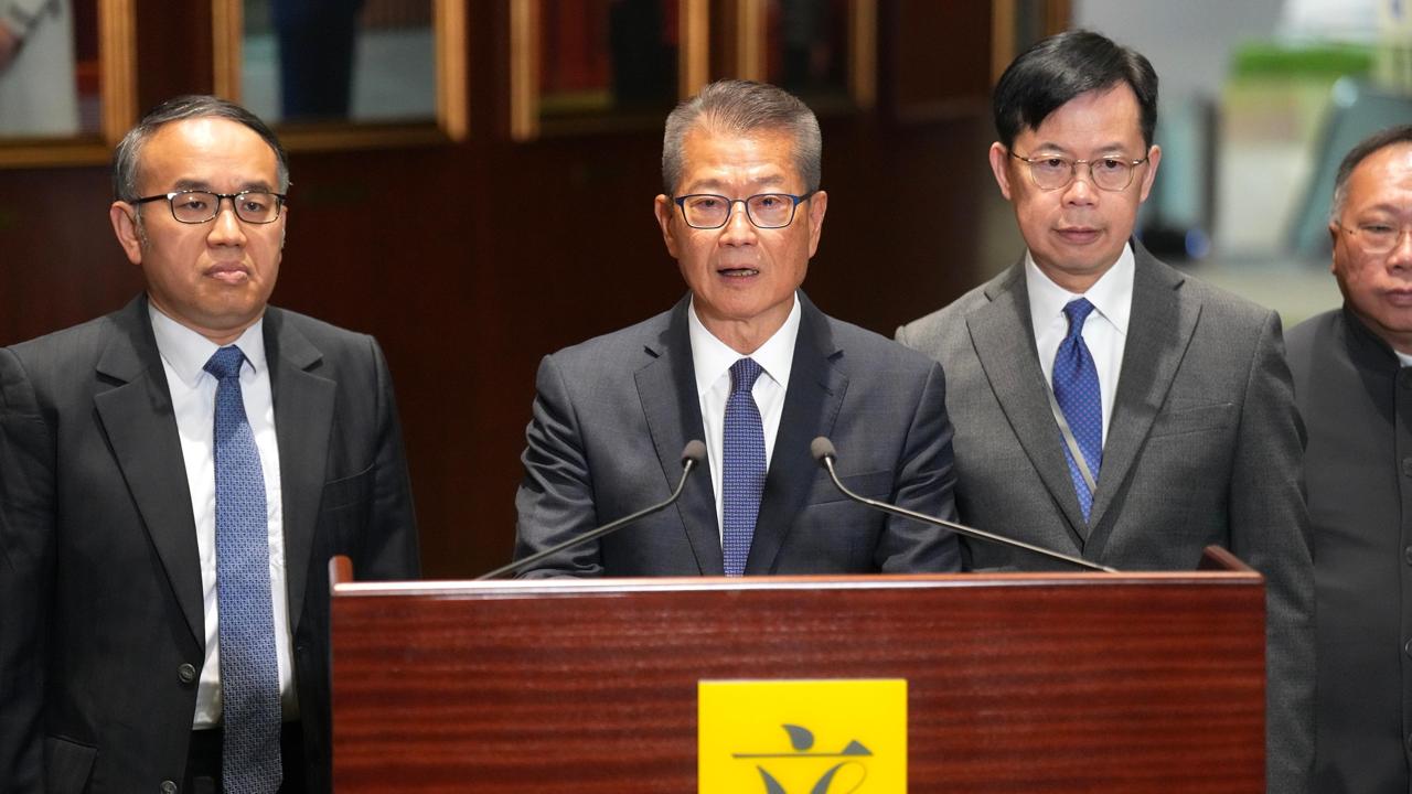 有片‧前廳交流會｜陳茂波：與議員就對接「十五五」規劃深入討論   行政立法良性互動實踐