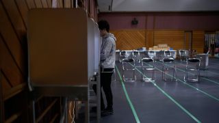 日本今舉行眾院選舉-執政聯盟力爭三分二席位