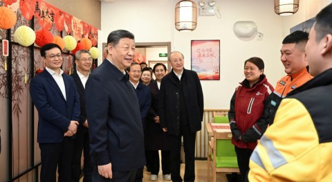 習近平親切慰問-快遞小哥--為其辛勞貢獻點贊