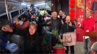 有片-吳克群助貴陽菜農賣3萬斤蔬菜獲點讚-國台辦-樂見台胞傳遞正能量