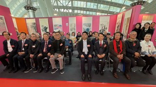 紫荊綻放-墨潤香江-迎春書畫展開幕-倡香港與內地書畫藝術交流互鑒