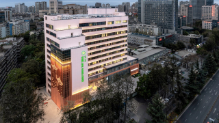 成都男童食豬腳-啃親-搶救無效死亡-親屬悲痛欲絕-吃一口肉就要命