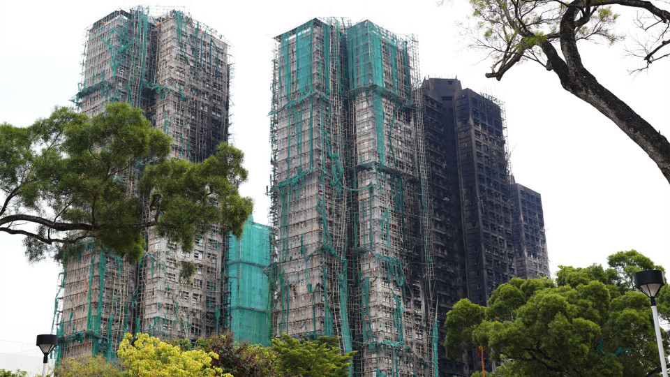 宏福苑五級火-黃偉綸-收購涉40億公帑已納預算案-不影響盈餘或赤字