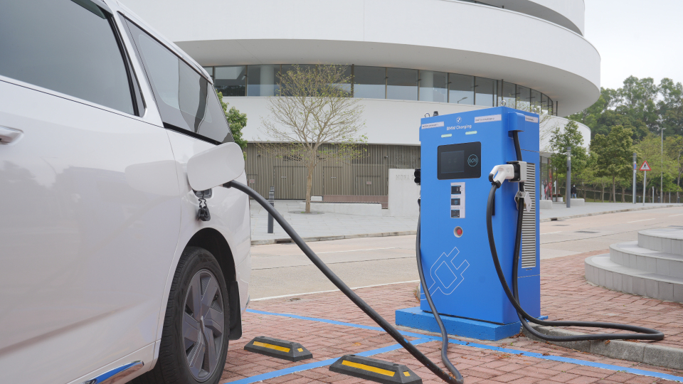 財政預算案.有片丨電動私家車「一換一」稅務寬減不續期  稱已具備市場競爭力