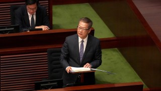 劉暢-穩中求進-變中破局-由預算案看香港的-進-與-變