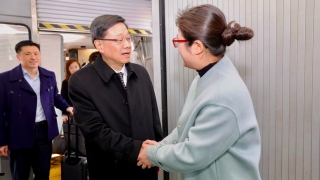 全國兩會-李家超抵達北京-期待港區人大代表及政協委員建言獻策