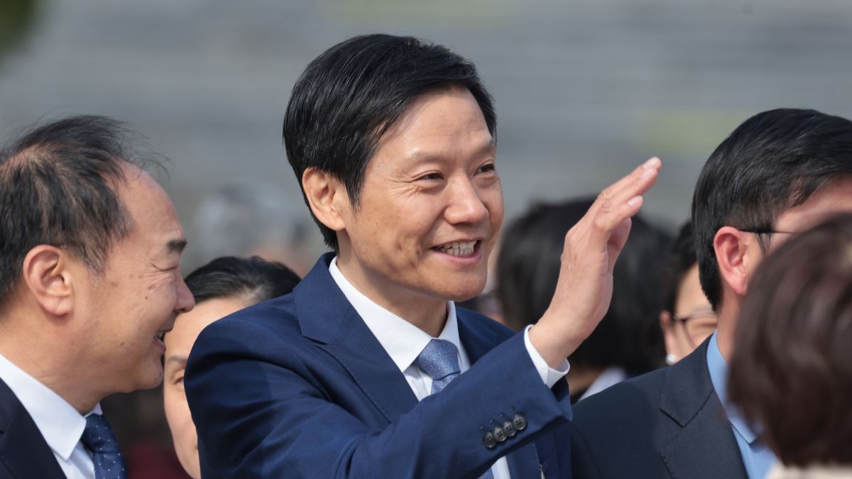 全國兩會丨雷軍提五項建議 倡補貼人形機器人工廠