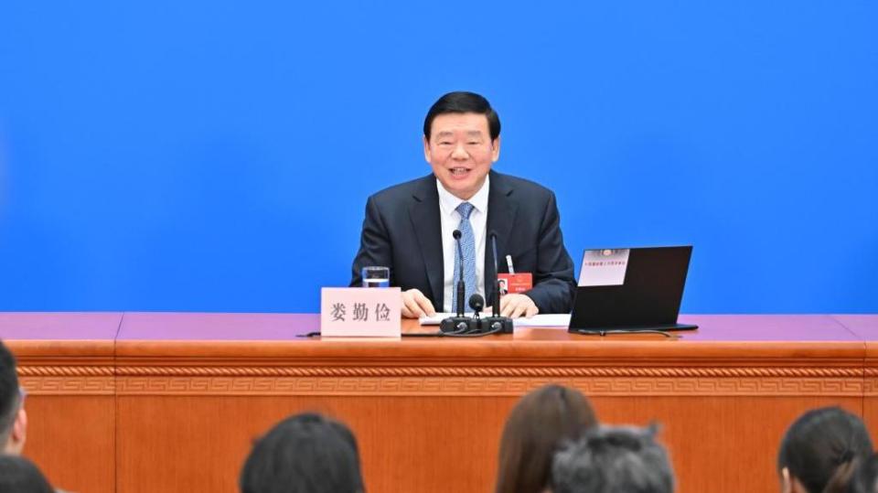 全國兩會-婁勤儉-中央將繼續出台惠港政策措施---在-十五五-進一步部署支持香港發揮獨特優勢