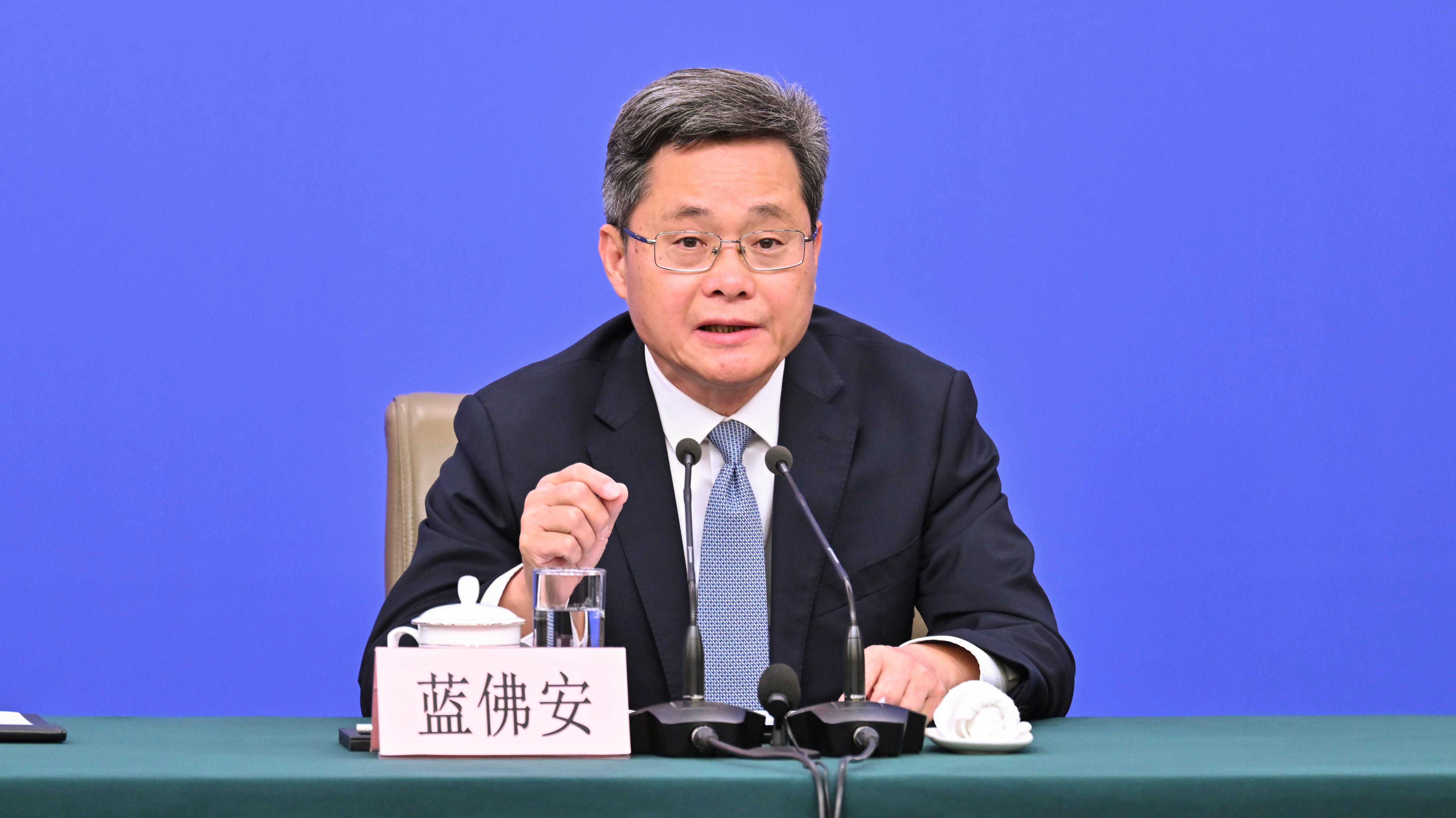 有片｜財政部長藍佛安：安排1000億支持財政金融協同促內需　財政資金規模安排三方面創「新高」