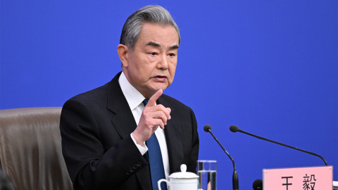 王毅應約同伊朗外長通電話：談起來總比打下去好