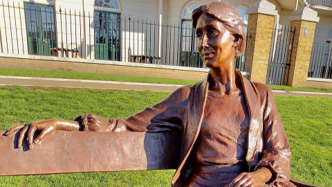 祥看-一間自己的房間-從瑣碎家務中抽身-女性的才華方可生長