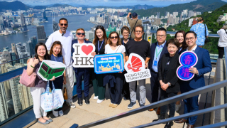 旅發局-Cosplay主題-萬聖節月-橫跨四個周末吸客-燈影效果五六月山頂率先登場