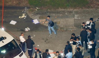 葵涌男子持刀衝向警員遭開槍制服-身中2槍留醫近10日後不治