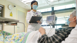 盧寵茂-394非本地培訓護士在港註冊-佔整體護士不足1-屬極少數