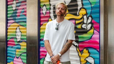 灣仔街頭打卡新地標-藝術家Matt-Gondek巨型壁畫解構經典卡通