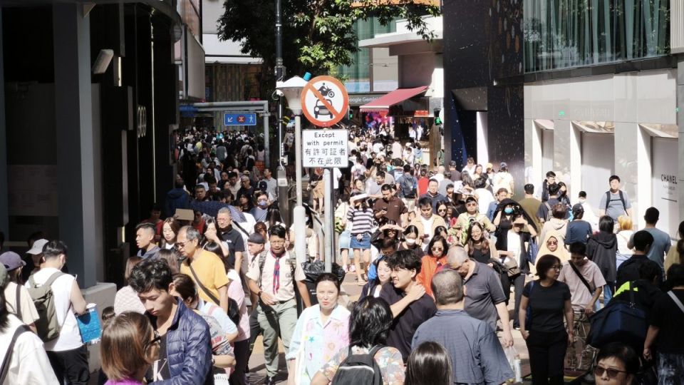 本港經濟-零售銷售報喜-2月按年勁升19-3--創逾2年半新高