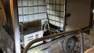 警方聯同消防搗破將軍澳非法加油站-檢獲257公升汽油拘21歲男