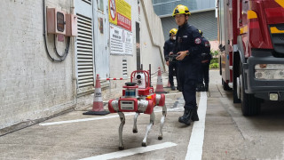 威院疑洩不明氣體有職員不適-消防出動機械狗偵測